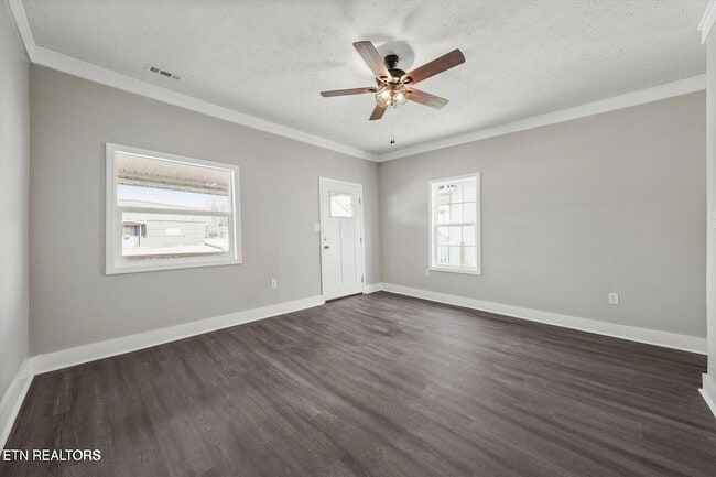 Photo - 216 Dameron Ave