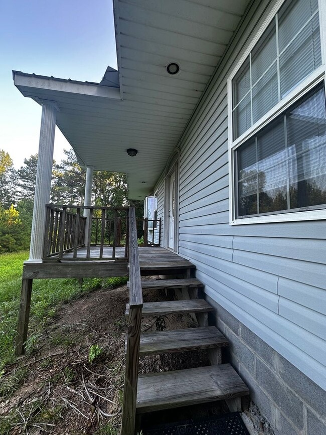 Photo - 742 Old Sulphur Springs Rd