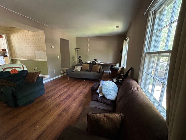 Photo - 4 Bedroom, 2.5 Bath Townhouse for Rent – $2,700/Month