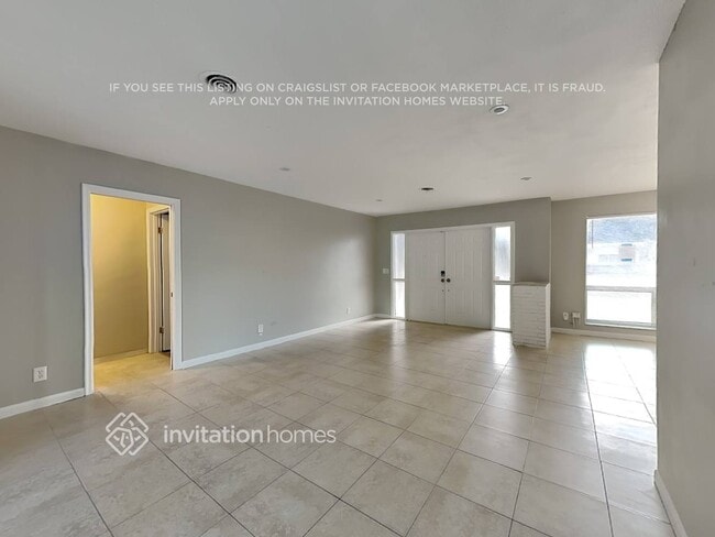 Photo - 5301 Polk St