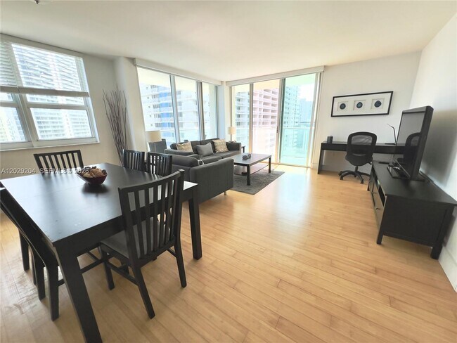 Photo - 1155 Brickell Bay Dr Unidad 2701
