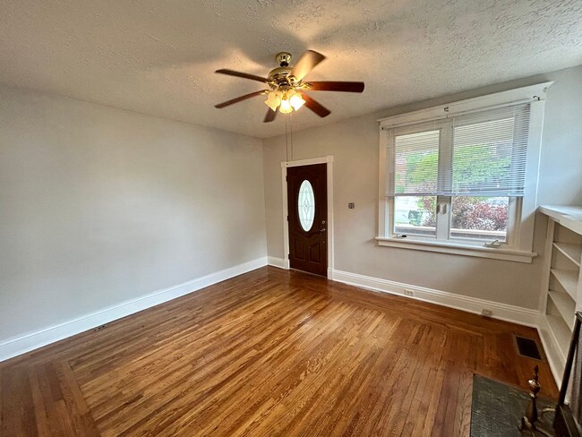 Photo - Norwood - Lovely, clean quiet 3bed in side by side duplex