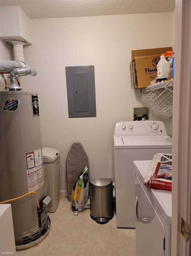 Photo - 2 br, 2 bath Condo - 3126 Alexander Place 104