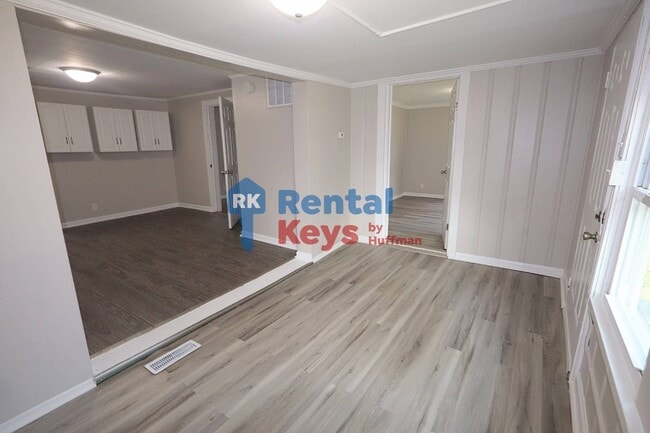 Photo - 3450 Koressel Ave