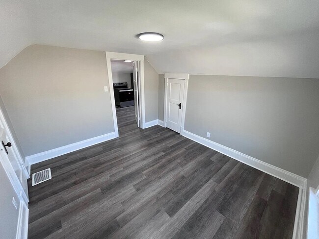 Photo - 8617 W Adler St