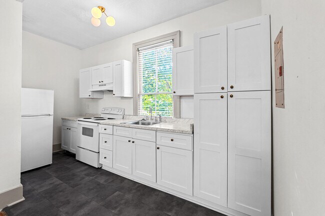 Photo - 320 Telfair St