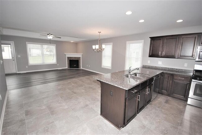 Photo - 4821 E Highland Pkwy