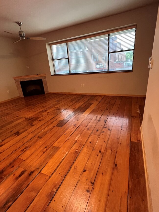 Living Room - 922 Main St Unit A
