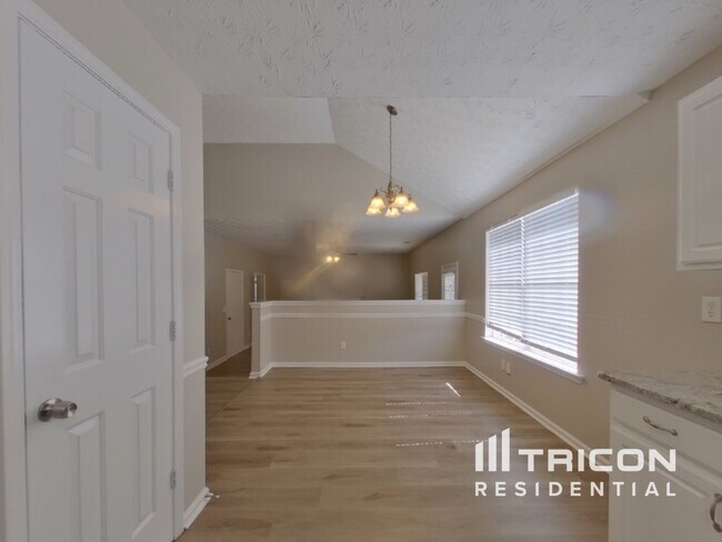 Photo - 40 Hazelhurst Dr