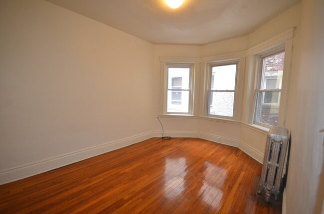 Building Photo - 15 Walbridge St Unit 4