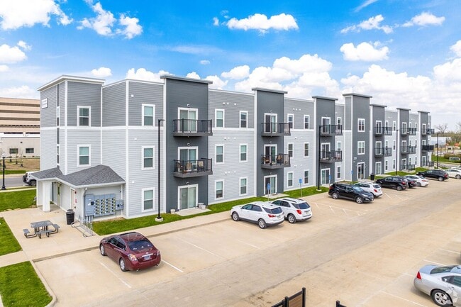 Photo - Welcome to Lion’s Gate Apartments – Luxury Living in the Heart of Newton, Iowa
