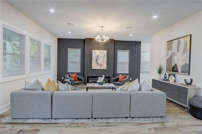 Photo - 2014 Cambridge Ave