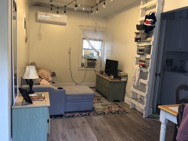 Photo - 1135 SW 9th Ave