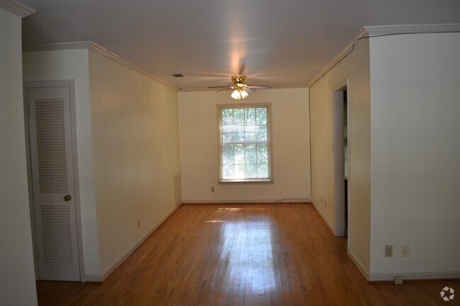 Building Photo - 139 E Hill St Unit #58 Rental