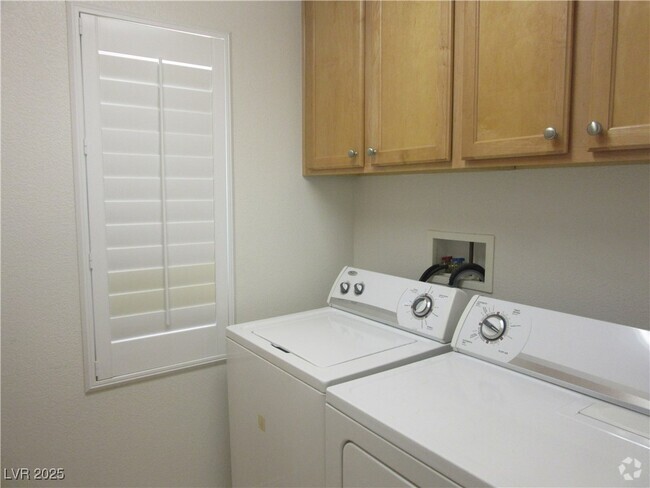 Building Photo - 7008 Arcadia Creek St Rental