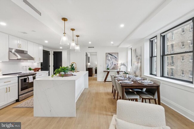 Photo - 135 S 19th St Unit 406