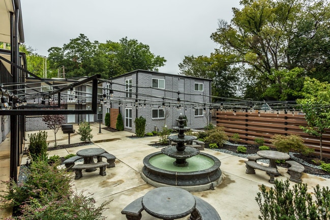 The Residence - Bldg 25