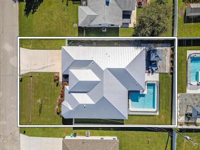 Photo - 4609 SW Pearl St