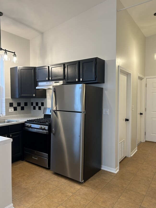 Photo - 2328 W Belmont Ave Unidad #3FF