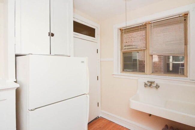 Photo - 4321 N Paulina Unit E4