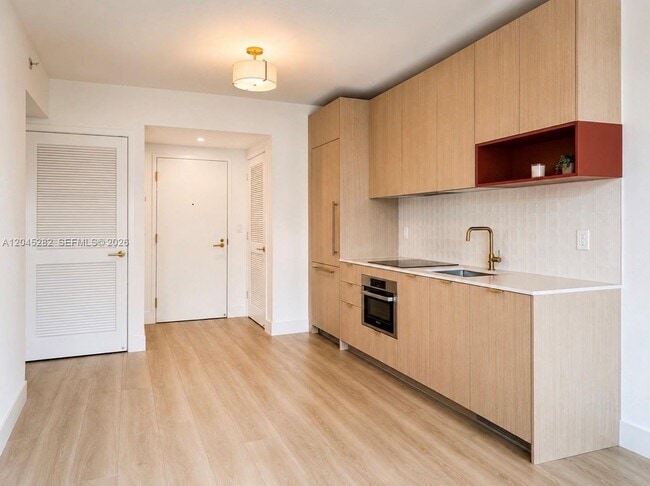 Photo - 90 NE 32nd St Unidad 906
