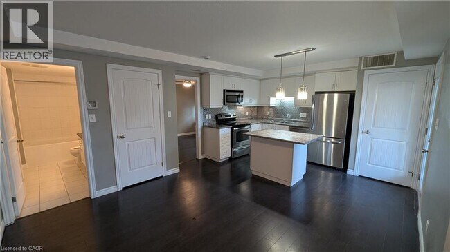 Photo - 1460 Highland Rd W Unité 5D