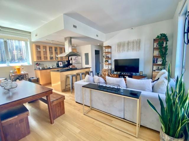 Building Photo - 1 bedroom in NEW YORK NY 10038 Unit 2W Rental