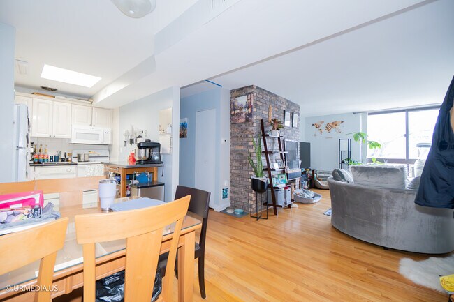 Photo - 2201 N Cleveland Ave Unit 501