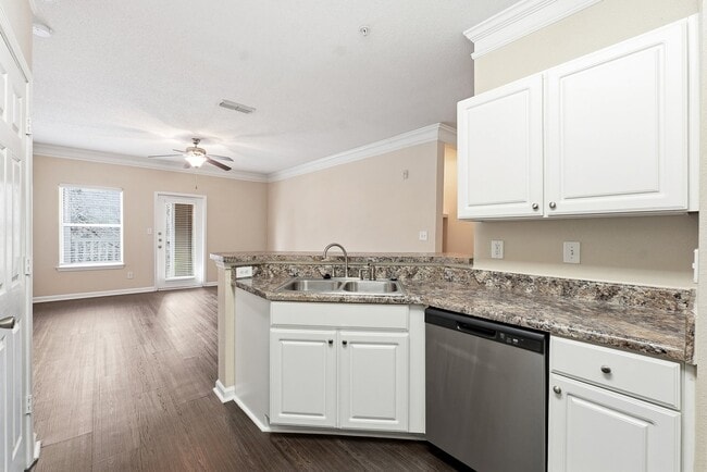 Villas at Newnan Crossing general photo - Villas at Newnan Crossing