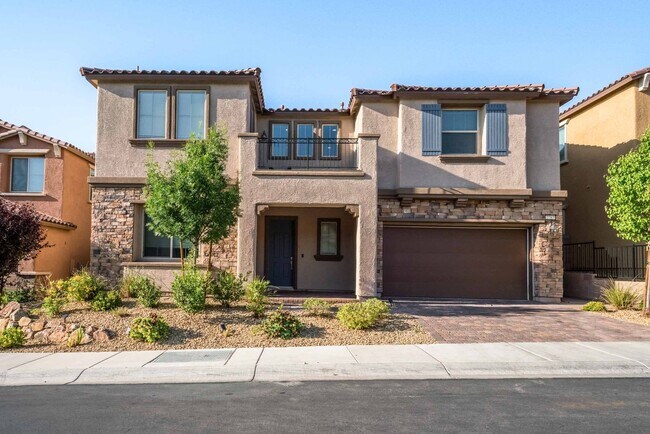 Building Photo - A stunning 4 Bedroom home nestled in the prestigious community in Henderson!