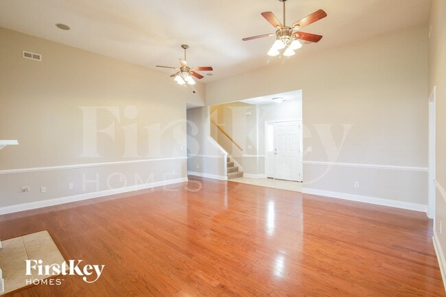 Photo - 7648 Fayetteville Rd