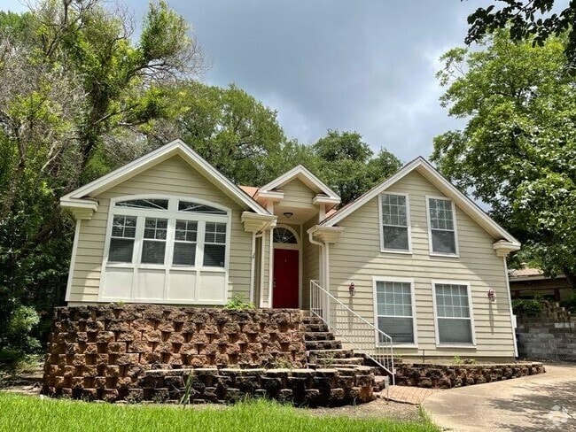 Building Photo - 5615 Shoal Creek Blvd Rental