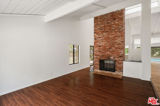 Photo - 2952 Bottlebrush Dr