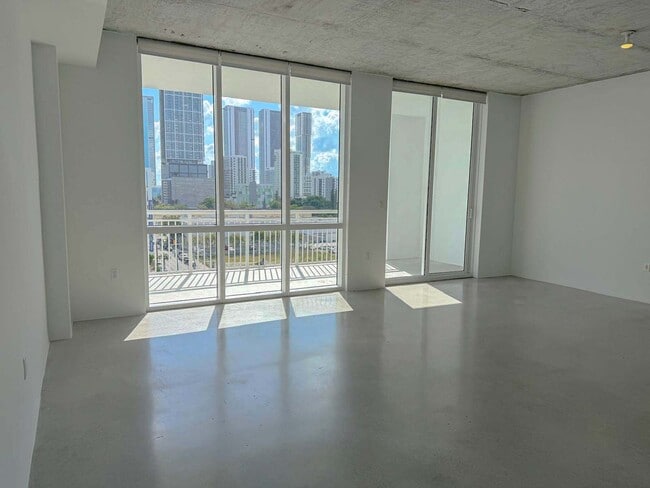 Photo - Cynergi Lofts at Wynwood