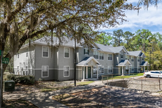 Photo - Madison Woods Apartments