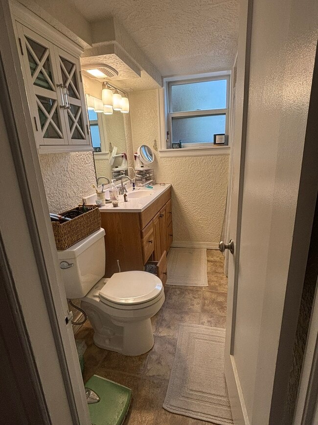 Photo - 2614 Highwood Dr