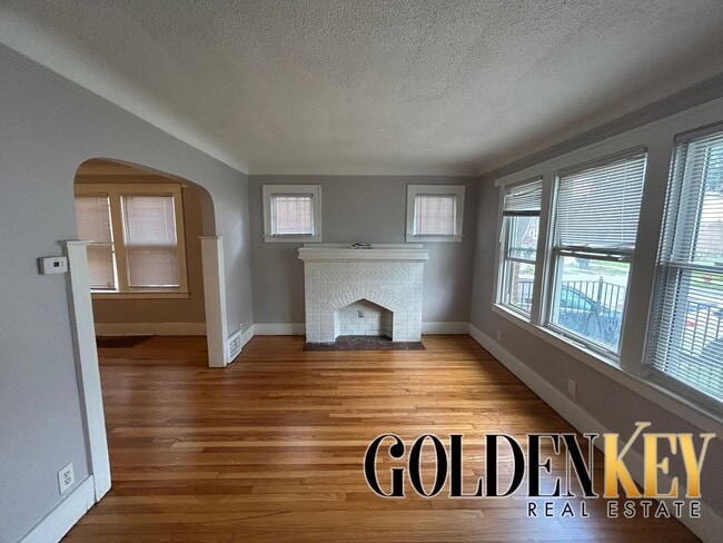 Building Photo - 15745 Cherrylawn St Unit 15745 Cherrylawn Dr - Lower Rental