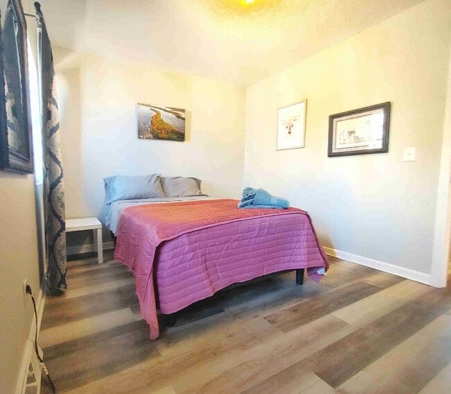 Photo - 106 Muir Ct Unidad rental