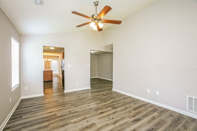Photo - 5614 Sweet River Dr