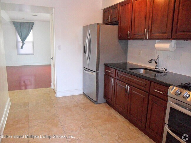 Building Photo - 111 Pond Way Rental