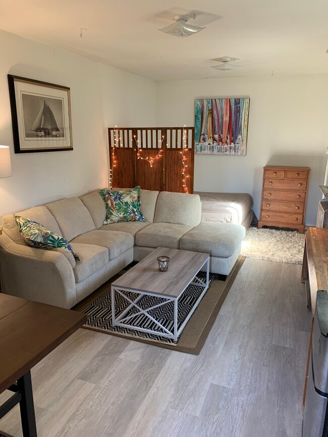 Photo - 850 Elrod Ave Unidad Elrod ave bungalow