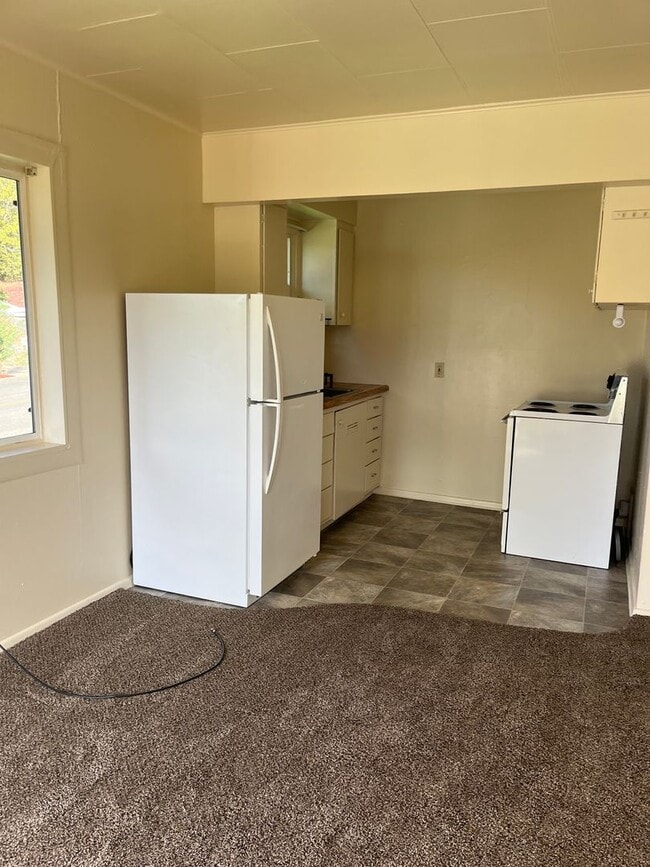 Photo - 1 bed / 1 bath apartment
