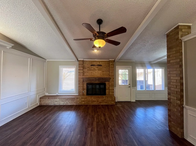 Photo - 5718 88th St