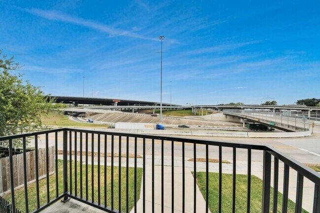 Photo - 2920 Nance St