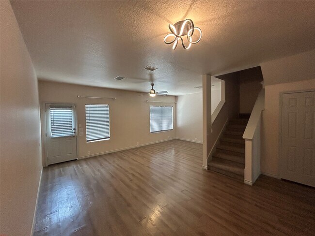 Photo - 23831 Pebworth Pl