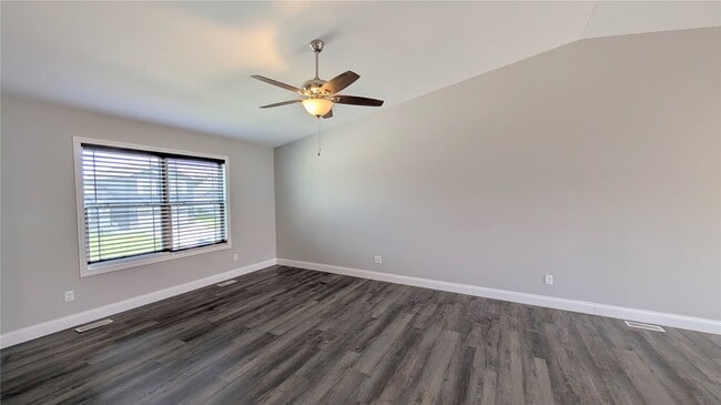 Photo - 1117 Baseball Dr