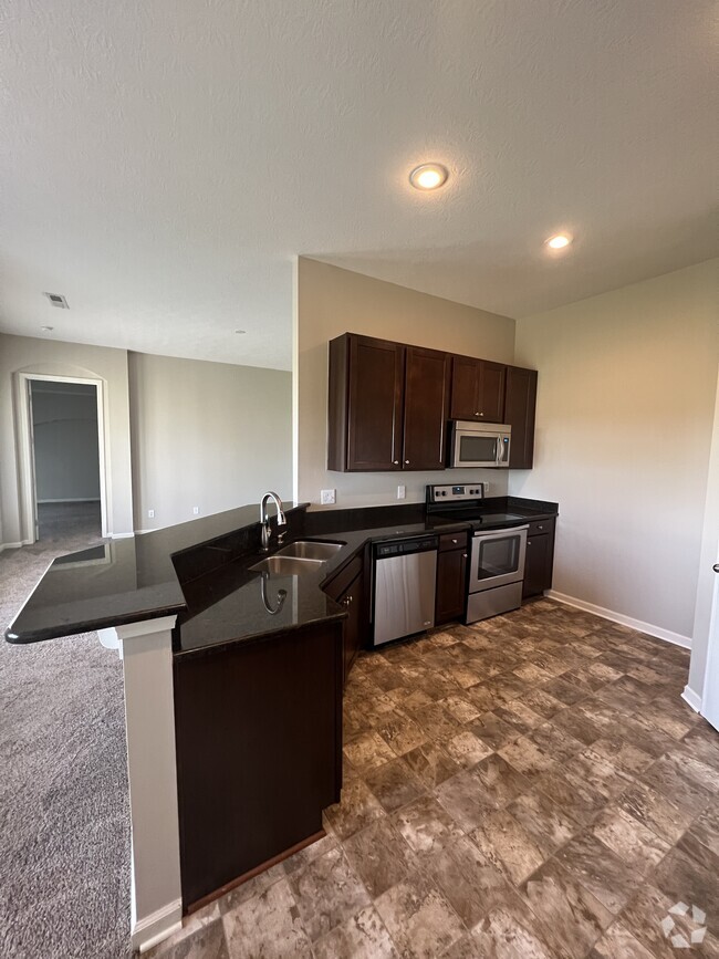 Building Photo - 3203 Rossmore Cir Unit 3203 Rental