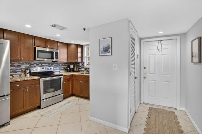 Photo - 3001 W Rolling Hills Cir Unit 501