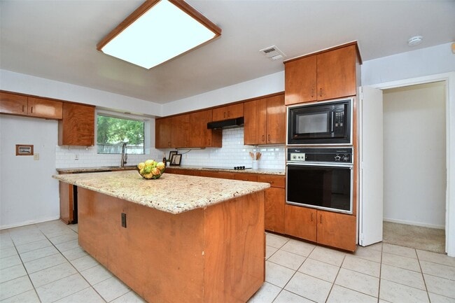 Building Photo - 7718 Moondance Ln
