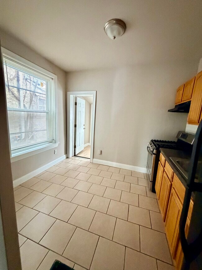 Photo - 5537 Harmer St